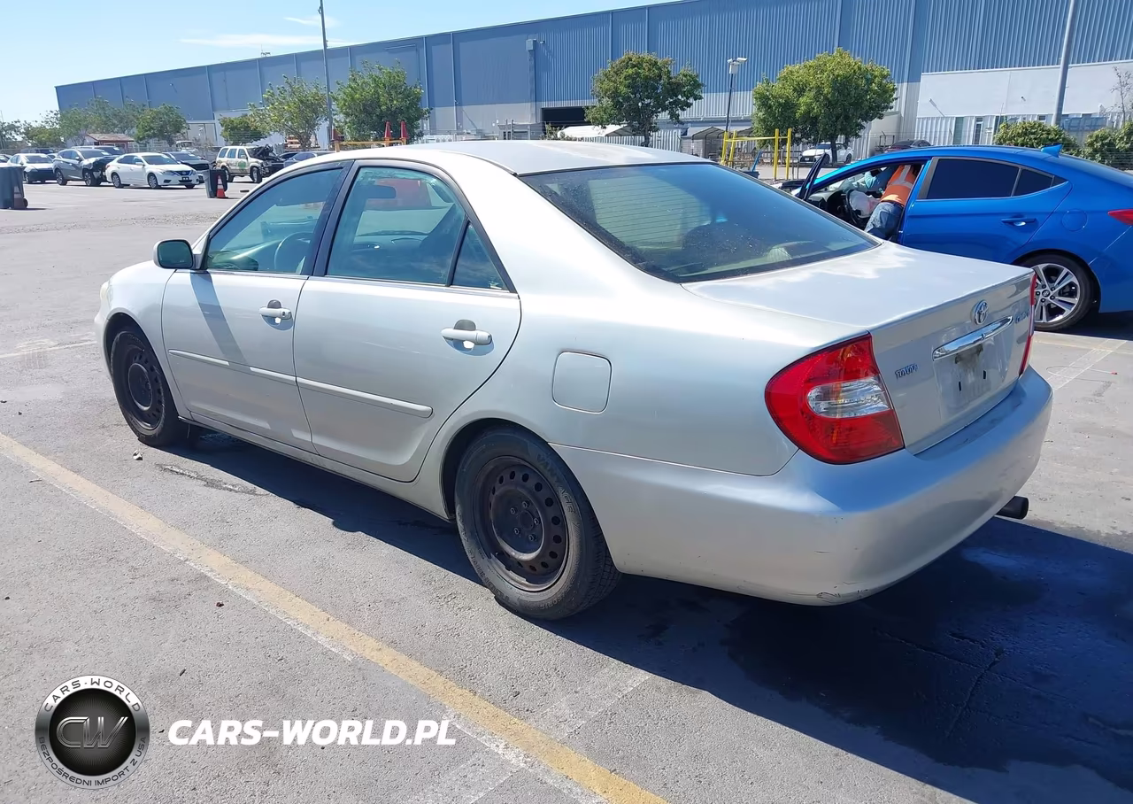 2003 Toyota Camry Le VIN:4T1BE32KX3U120133 - 3
