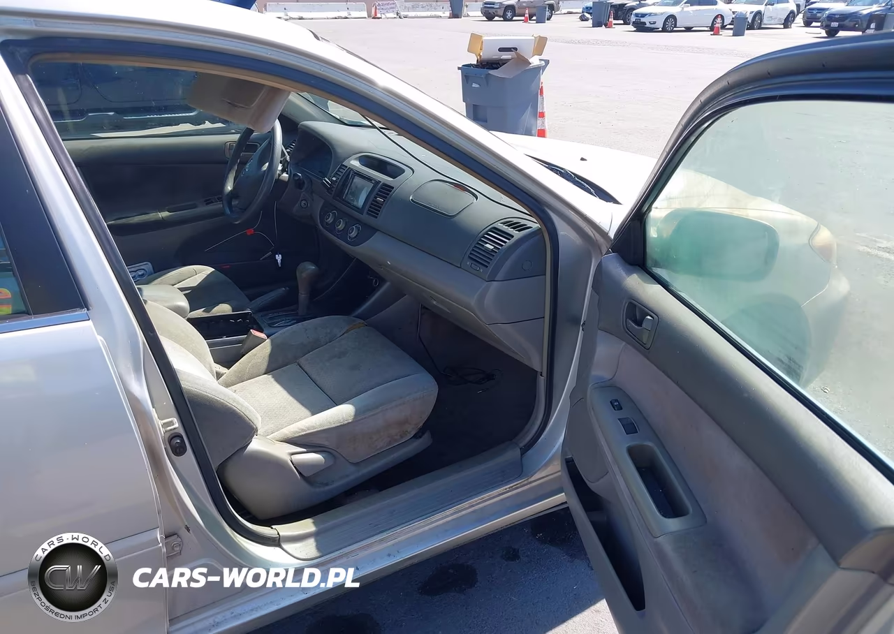 2003 Toyota Camry Le VIN:4T1BE32KX3U120133 - 5