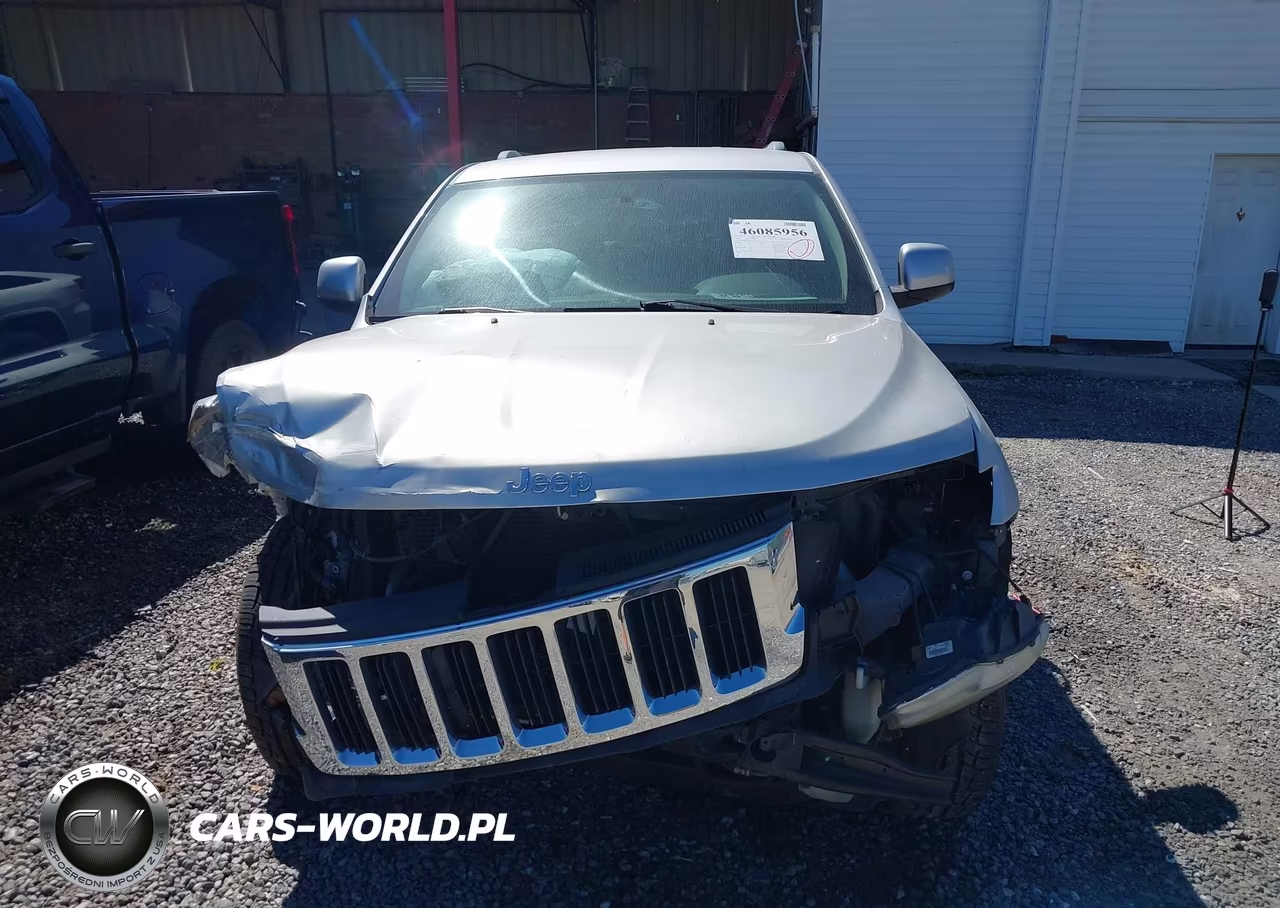 2011 Jeep Grand Cherokee Laredo VIN:1J4RS4GG3BC535105 - 12
