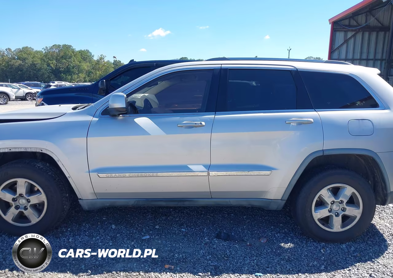 2011 Jeep Grand Cherokee Laredo VIN:1J4RS4GG3BC535105 - 14