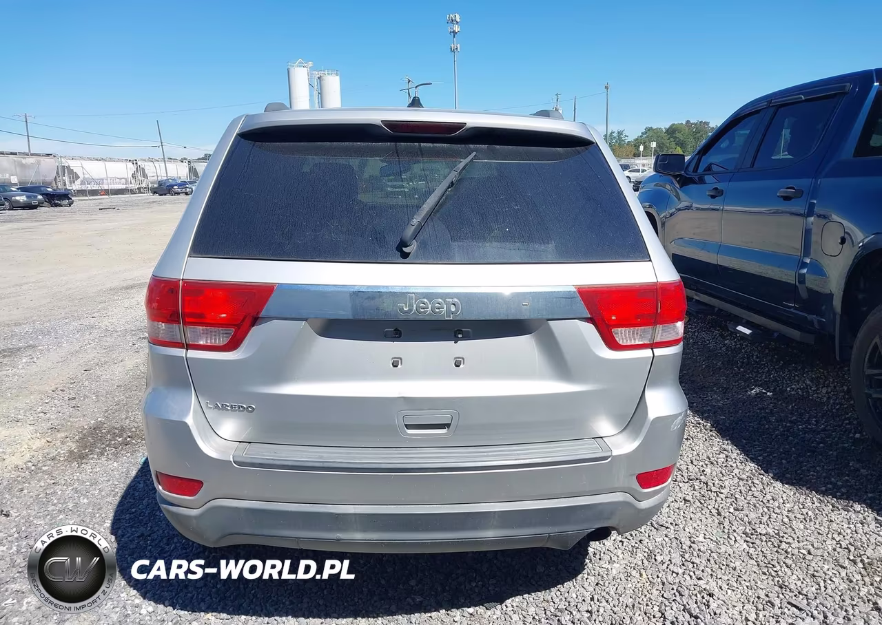 2011 Jeep Grand Cherokee Laredo VIN:1J4RS4GG3BC535105 - 16