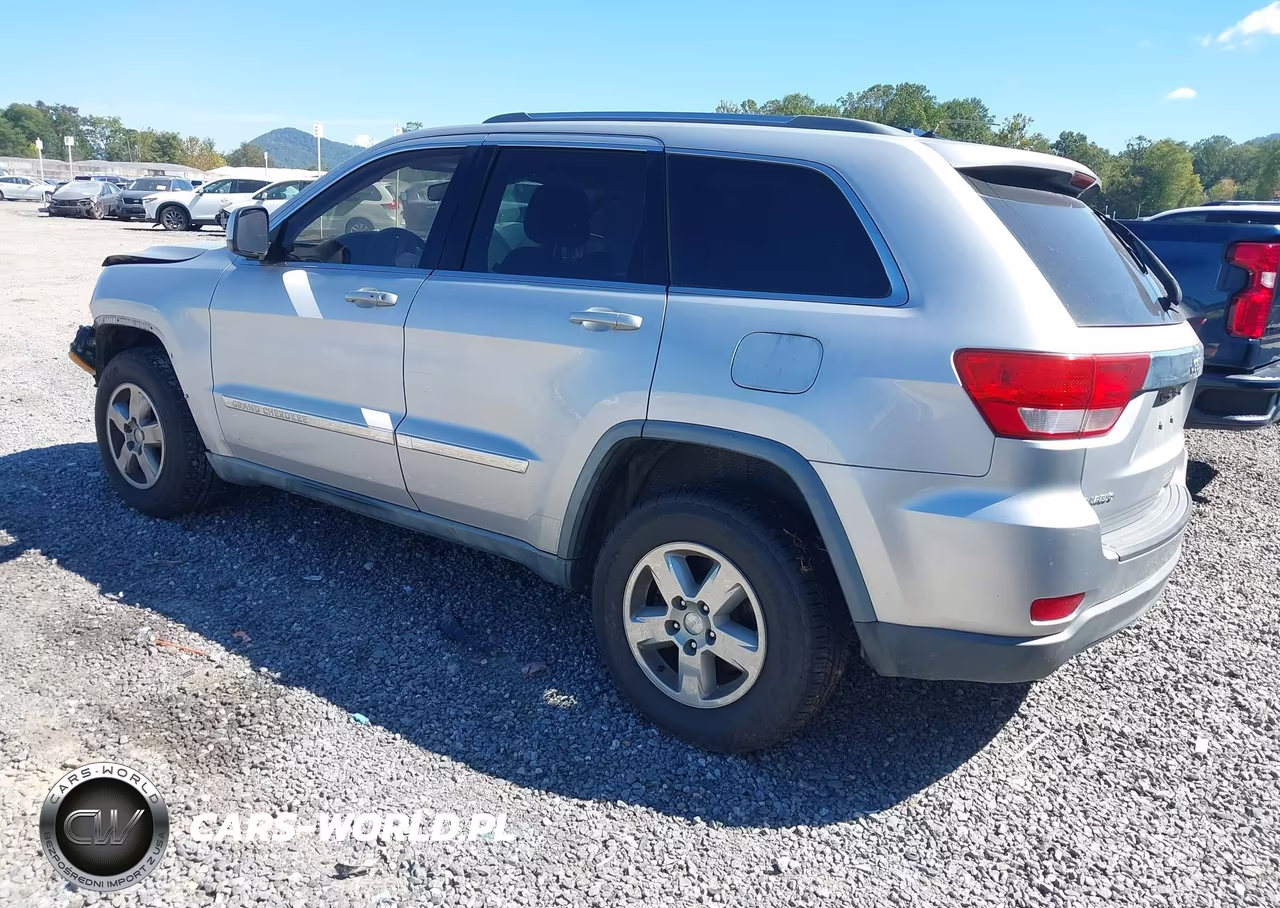 2011 Jeep Grand Cherokee Laredo VIN:1J4RS4GG3BC535105 - 3