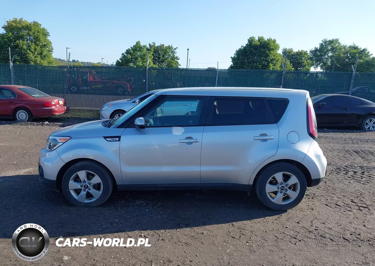 2018 Kia Soul VIN:KNDJN2A28J7613686 - 14