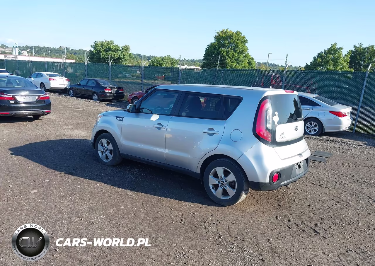 2018 Kia Soul VIN:KNDJN2A28J7613686 - 3