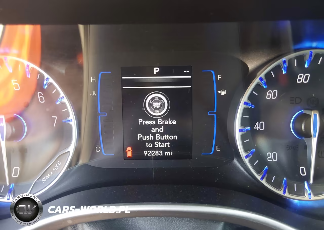 2019 Chrysler Pacifica Touring Plus VIN:2C4RC1FG0KR575085 - 7
