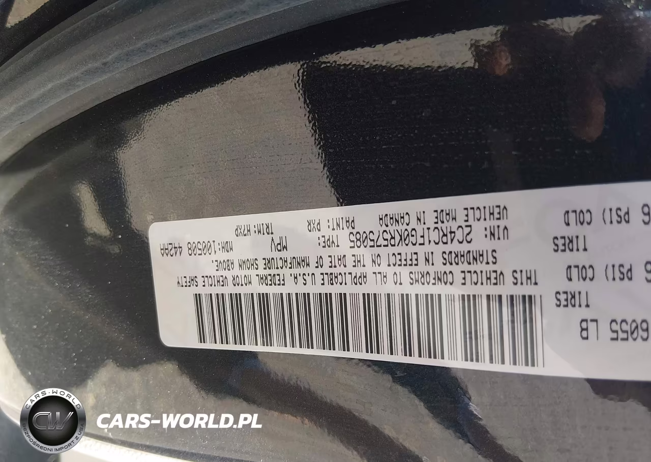 2019 Chrysler Pacifica Touring Plus VIN:2C4RC1FG0KR575085 - 9