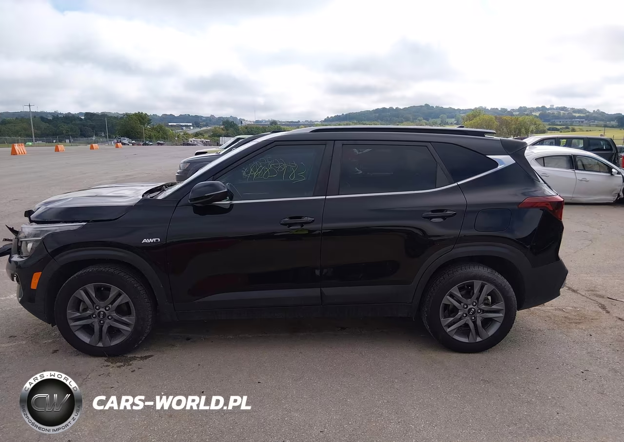 2021 Kia Seltos S VIN:KNDEUCAA7M7044190 - 14
