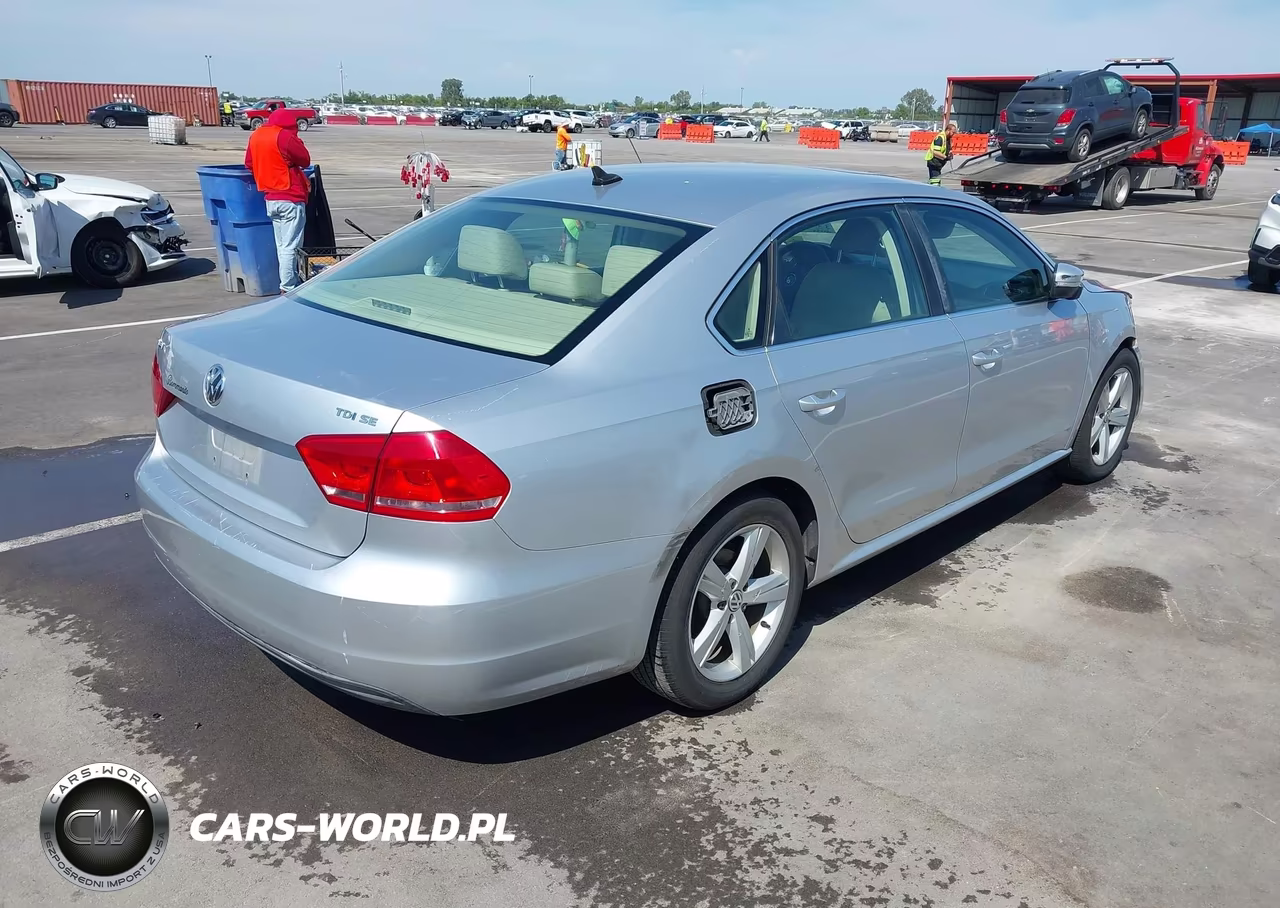 2013 Volkswagen Passat 2.0L Tdi Se VIN:1VWBN7A30DC061295 - 4