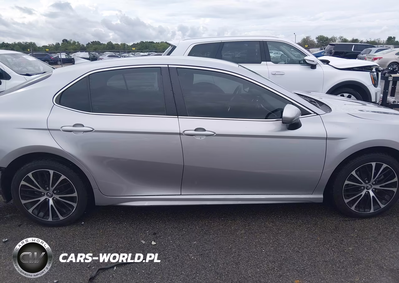 2020 Toyota Camry Se VIN:4T1G11AK1LU922254 - 13