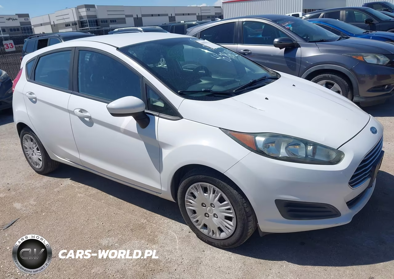 2016 Ford Fiesta S – zdjęcie 1 z 11