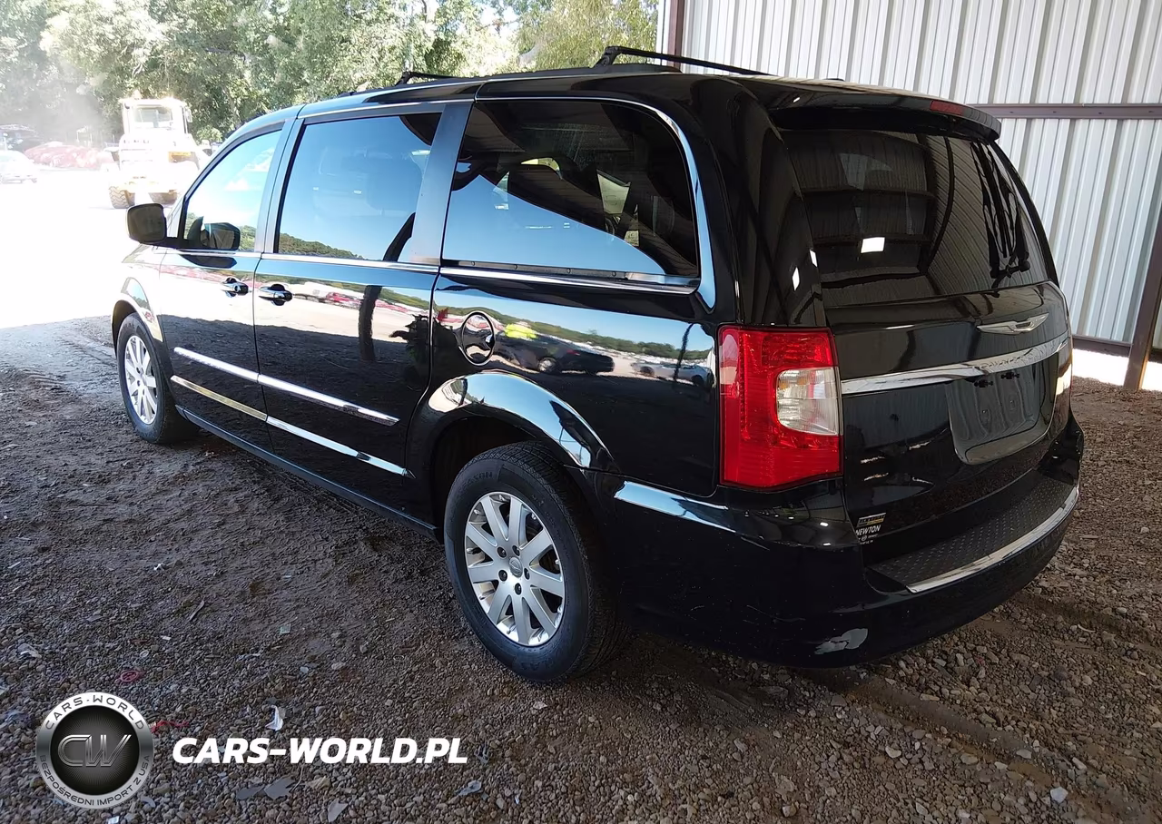 2015 Chrysler Town & Country Touring VIN:2C4RC1BG5FR654781 - 3