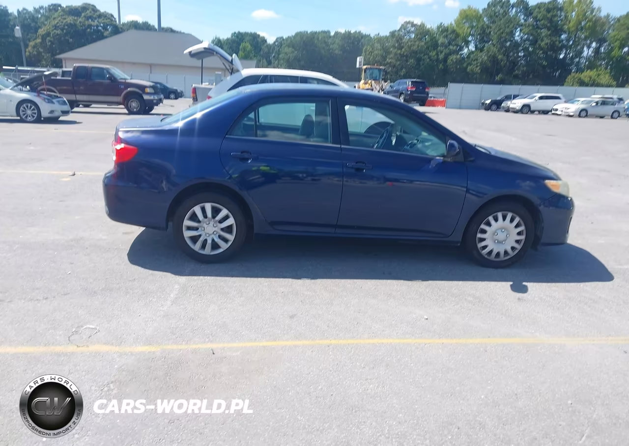 2013 Toyota Corolla Le VIN:5YFBU4EEXDP202882 - 13