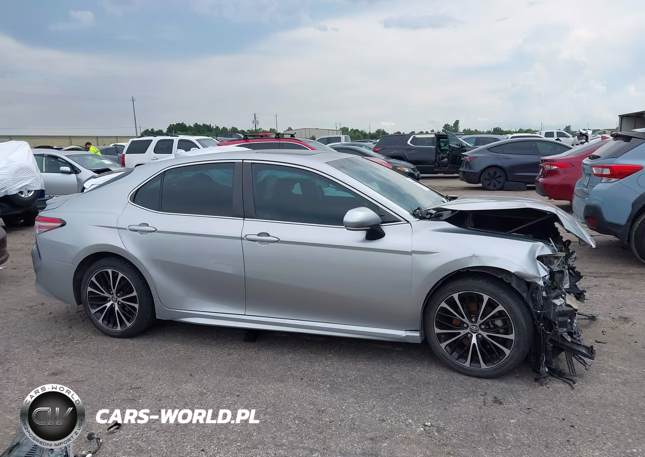 2018 Toyota Camry Se VIN:4T1B11HK6JU025573 - 14