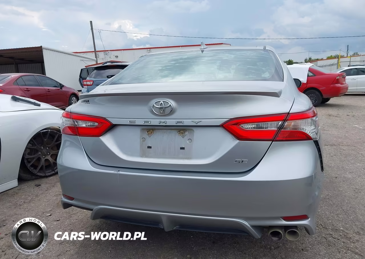 2018 Toyota Camry Se VIN:4T1B11HK6JU025573 - 17