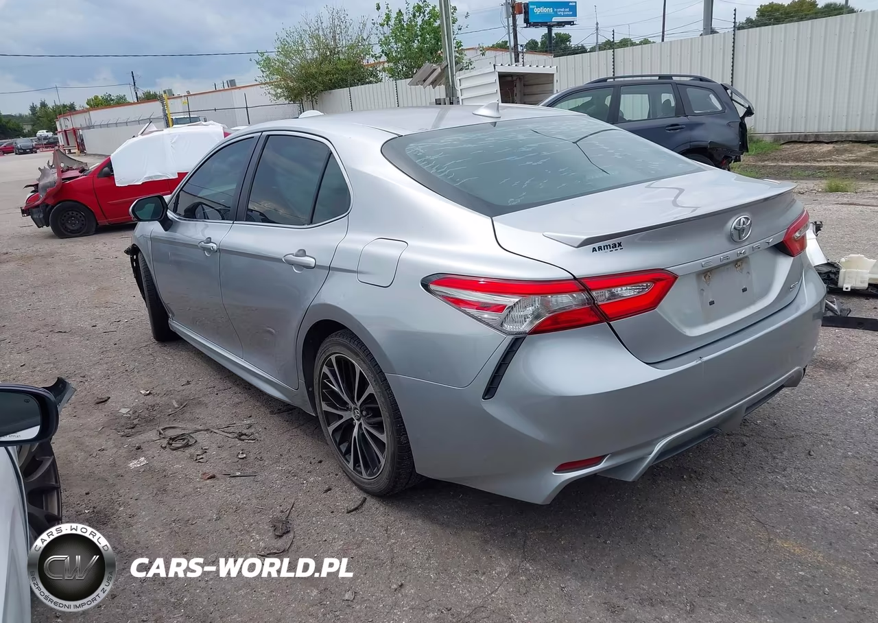 2018 Toyota Camry Se VIN:4T1B11HK6JU025573 - 3