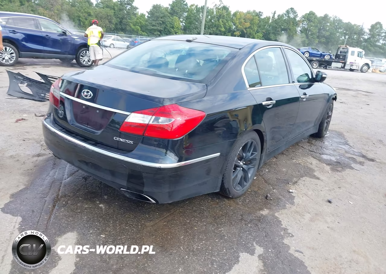 2012 Hyundai Genesis 3.8 VIN:KMHGC4DD8CU151381 - 4
