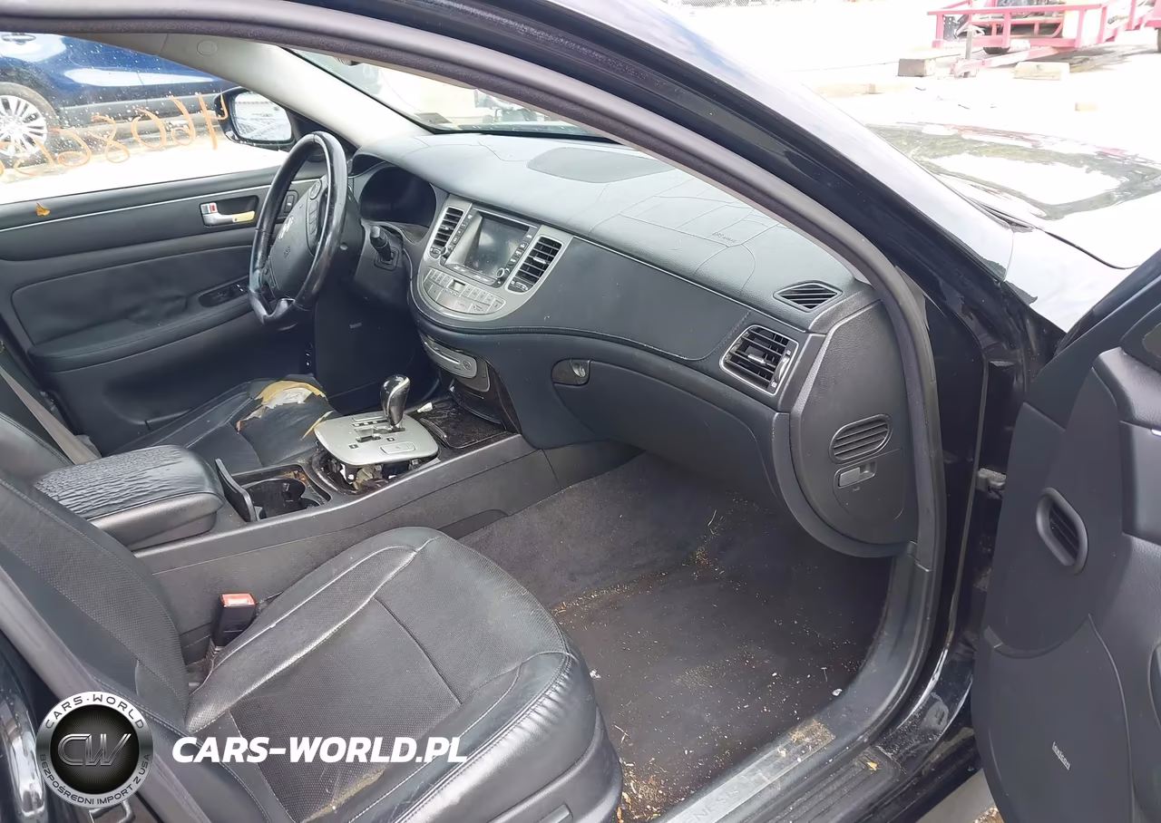 2012 Hyundai Genesis 3.8 VIN:KMHGC4DD8CU151381 - 5