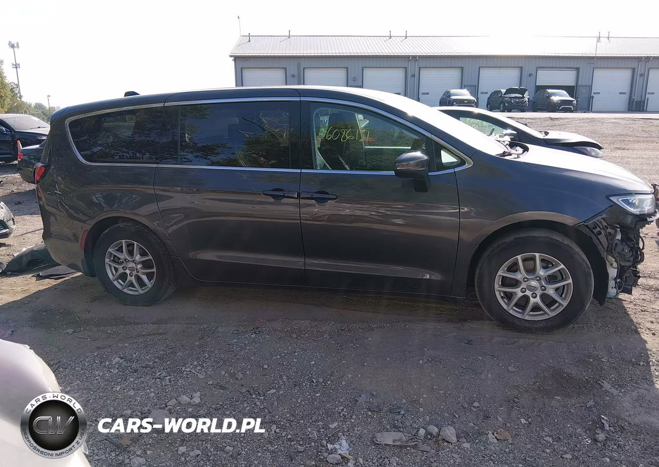 2023 Chrysler Pacifica Touring L VIN:2C4RC1BGXPR602466 - 14