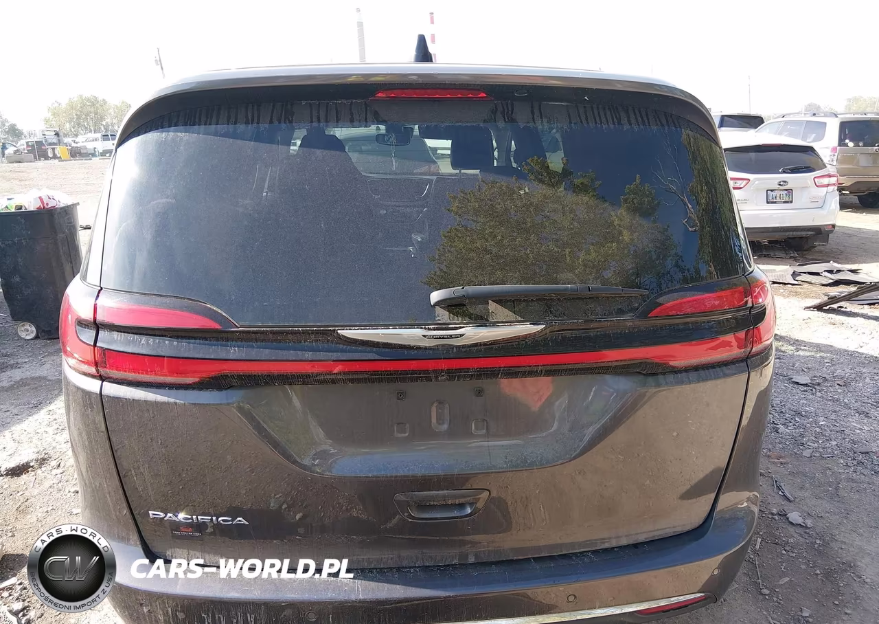 2023 Chrysler Pacifica Touring L VIN:2C4RC1BGXPR602466 - 17