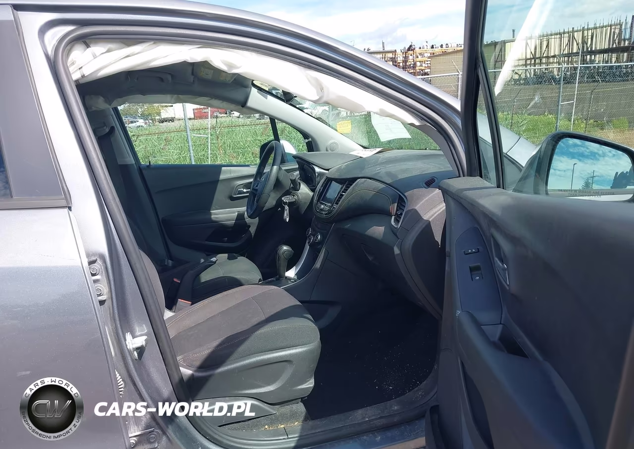 2020 Chevrolet Trax Awd Ls VIN:3GNCJNSB6LL272007 - 5