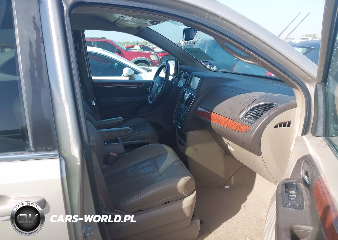 2013 Chrysler Town & Country Touring VIN:2C4RC1BG9DR539193 - 5