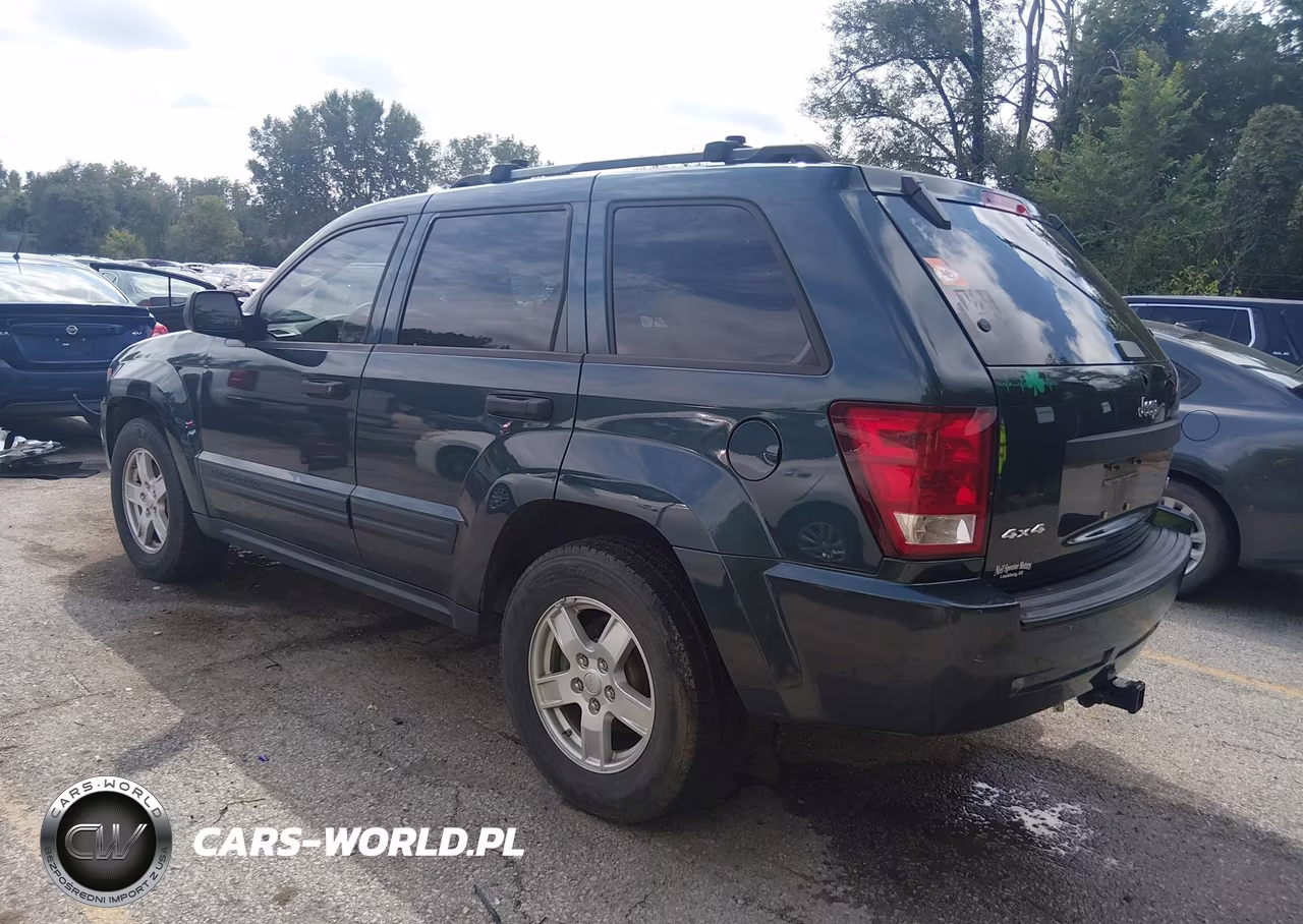 2005 Jeep Grand Cherokee Laredo VIN:1J4GR48K35C550536 - 3