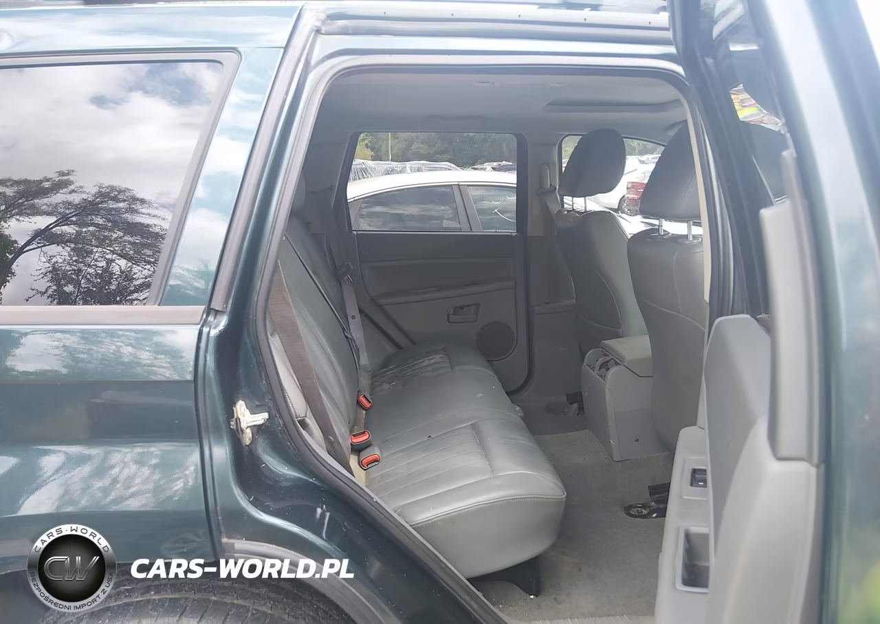 2005 Jeep Grand Cherokee Laredo VIN:1J4GR48K35C550536 - 8