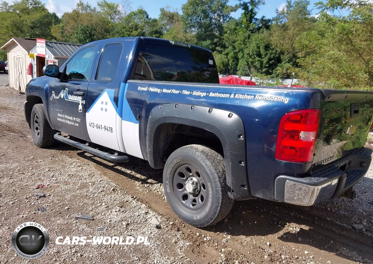 2011 Chevrolet Silverado 1500 Ls VIN:1GCRCREA7BZ252427 - 3