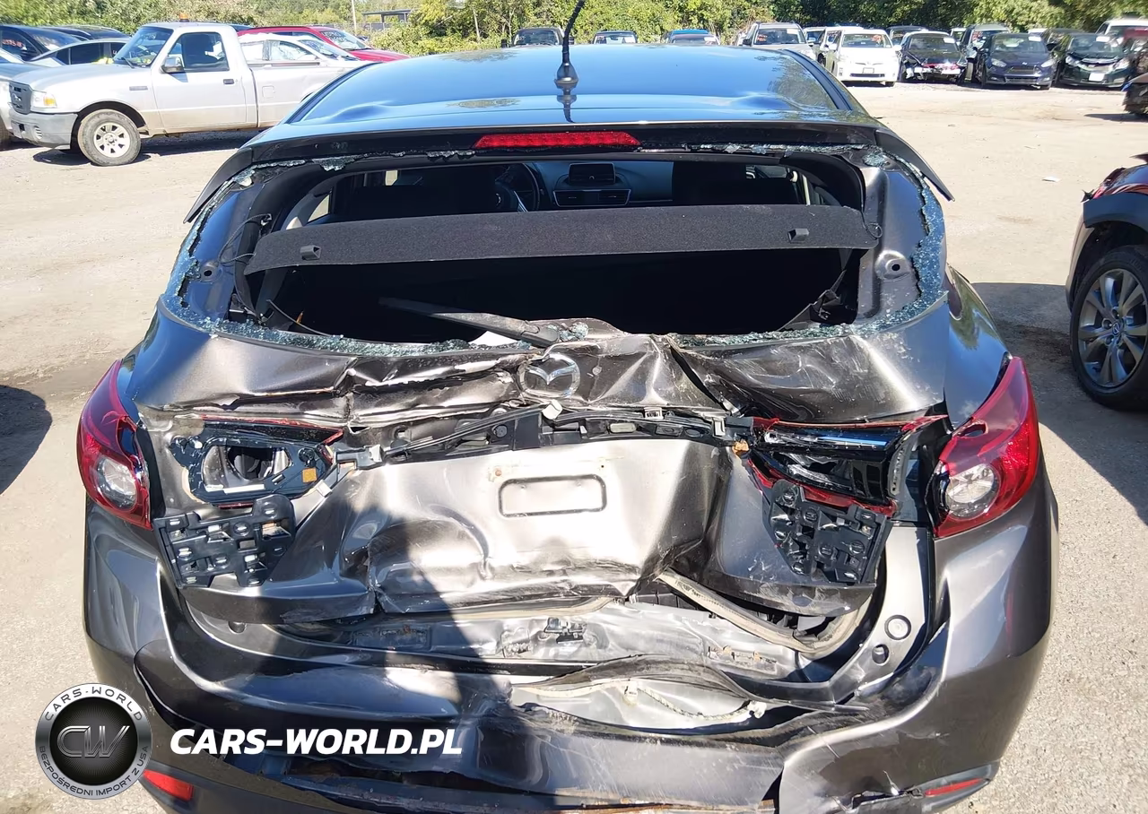 2014 Mazda Mazda3 I Touring VIN:JM1BM1L76E1122522 - 6