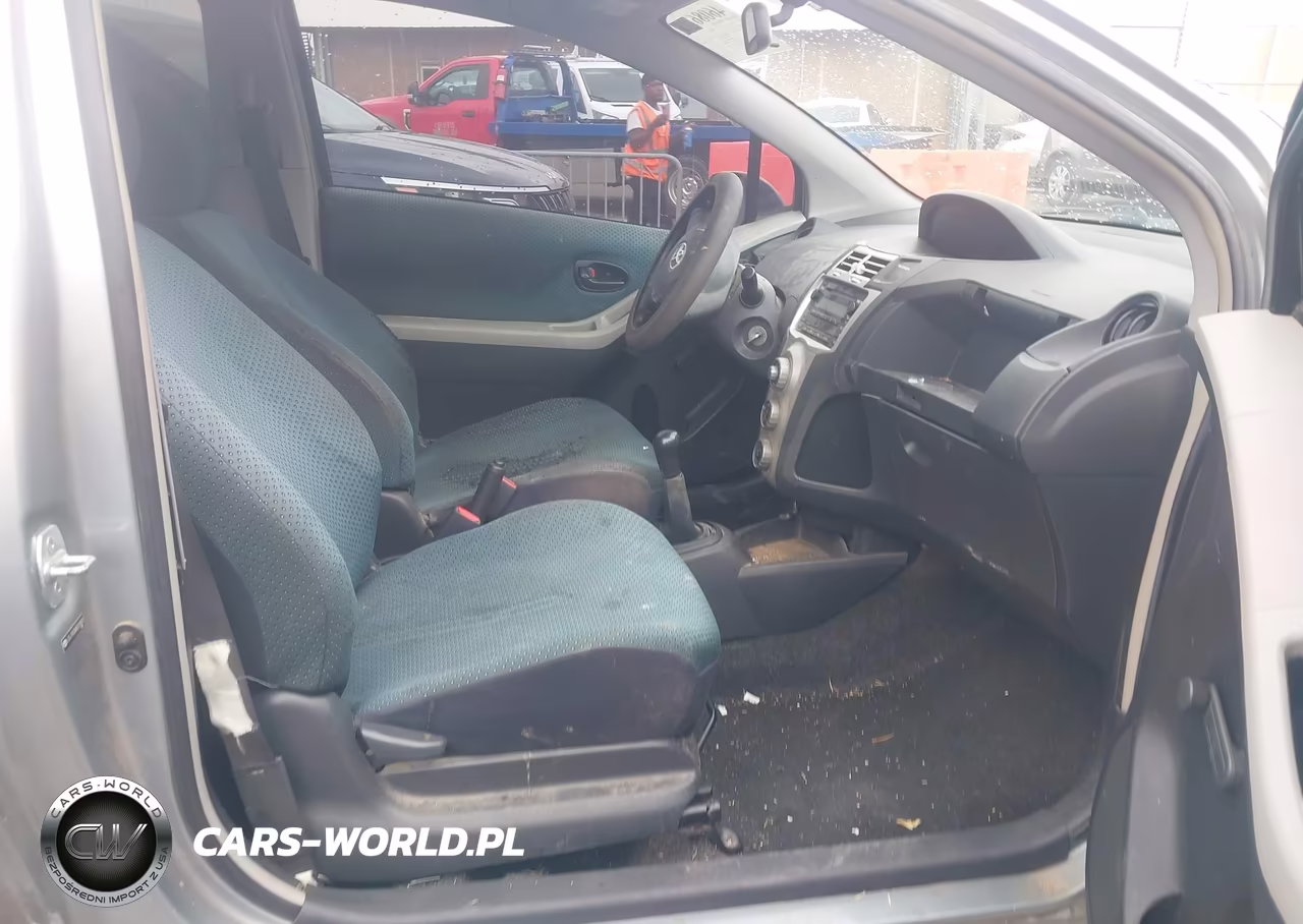 2008 Toyota Yaris VIN:JTDJT923X85209820 - 5