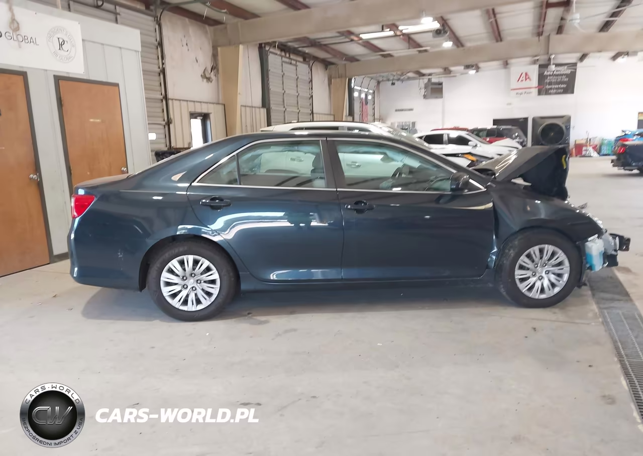 2014 Toyota Camry L VIN:4T4BF1FK5ER423261 - 14