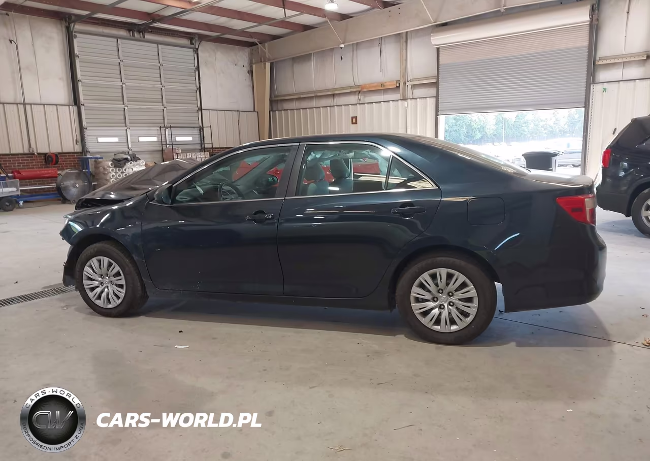 2014 Toyota Camry L VIN:4T4BF1FK5ER423261 - 15