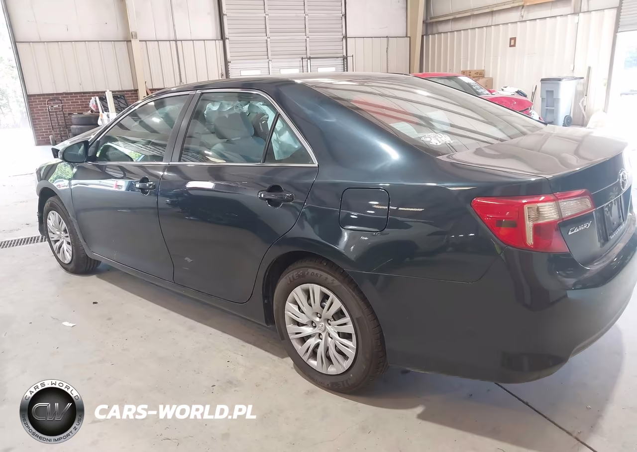 2014 Toyota Camry L VIN:4T4BF1FK5ER423261 - 3