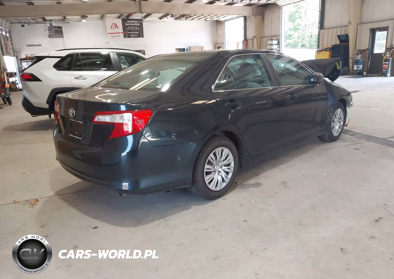 2014 Toyota Camry L VIN:4T4BF1FK5ER423261 - 4
