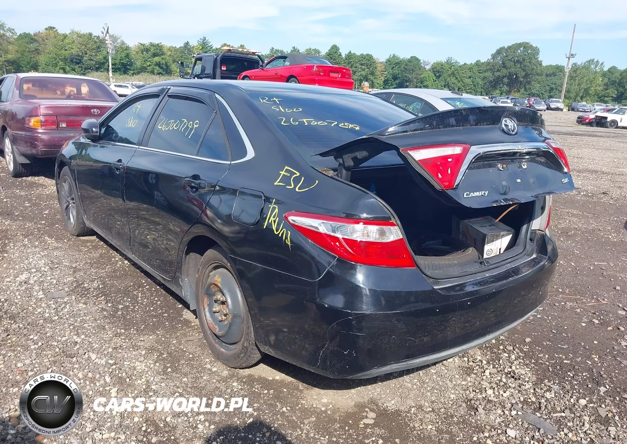 2016 Toyota Camry Se VIN:4T1BF1FK1GU166483 - 3