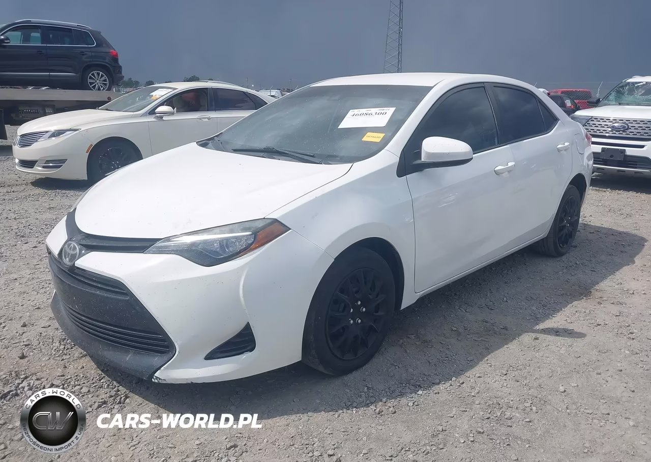 2017 Toyota Corolla Le VIN:5YFBURHE7HP638698 - 2