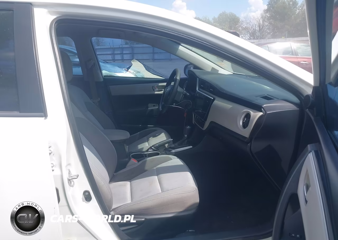 2017 Toyota Corolla Le VIN:5YFBURHE7HP638698 - 5