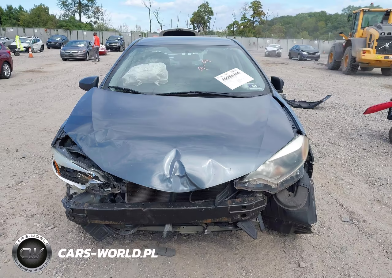 2015 Toyota Corolla Le VIN:2T1BURHE9FC479549 - 12