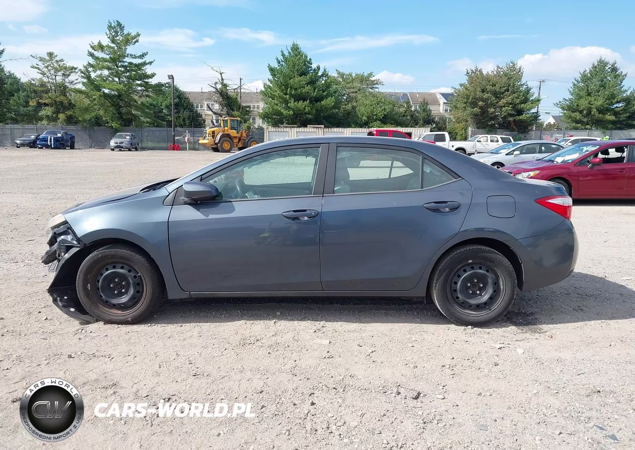 2015 Toyota Corolla Le VIN:2T1BURHE9FC479549 - 14