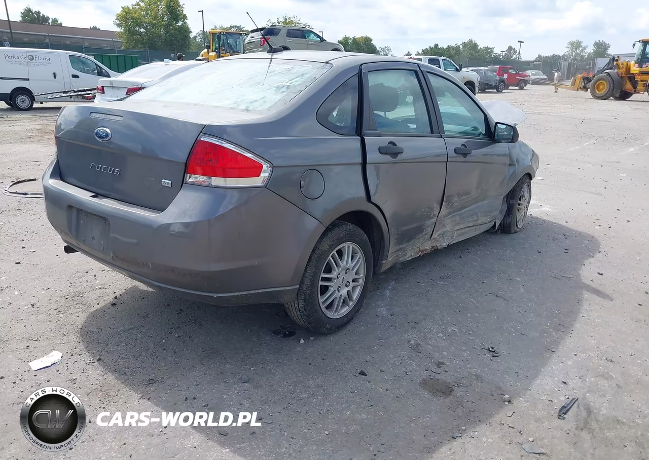 2011 Ford Focus Se VIN:1FAHP3FN3BW173228 - 4