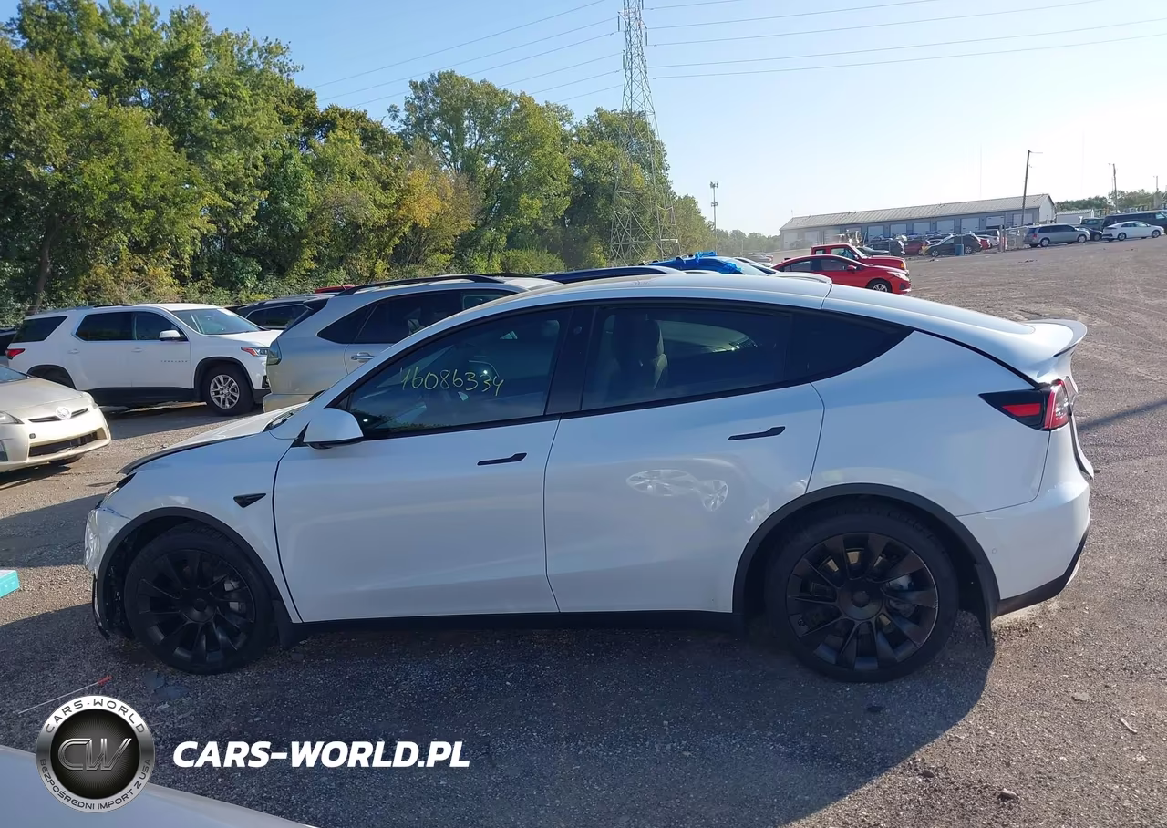 2021 Tesla Model Y Long Range Dual Motor All-Wheel Drive VIN:5YJYGDEE3MF144367 - 13