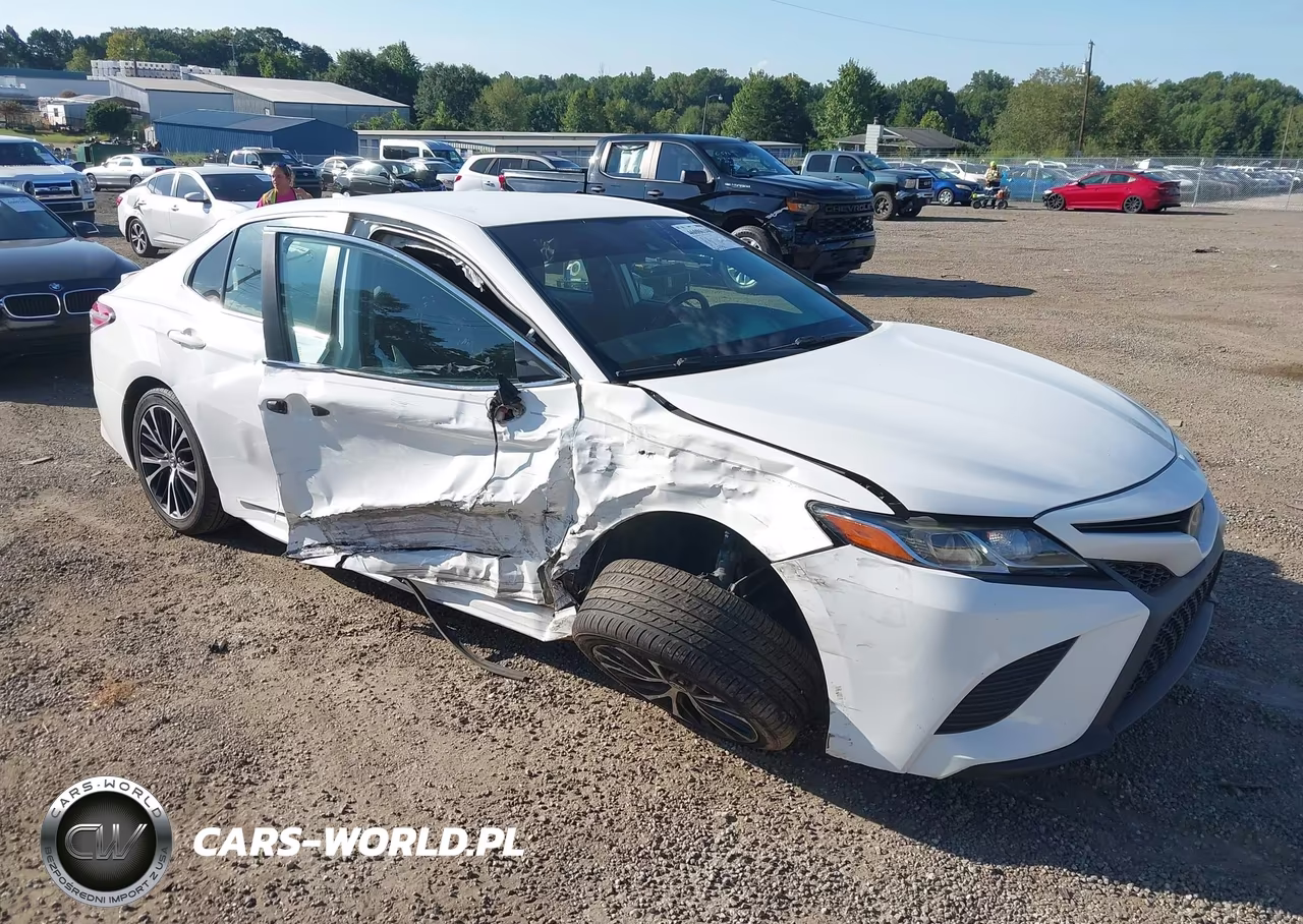 2020 Toyota Camry Se