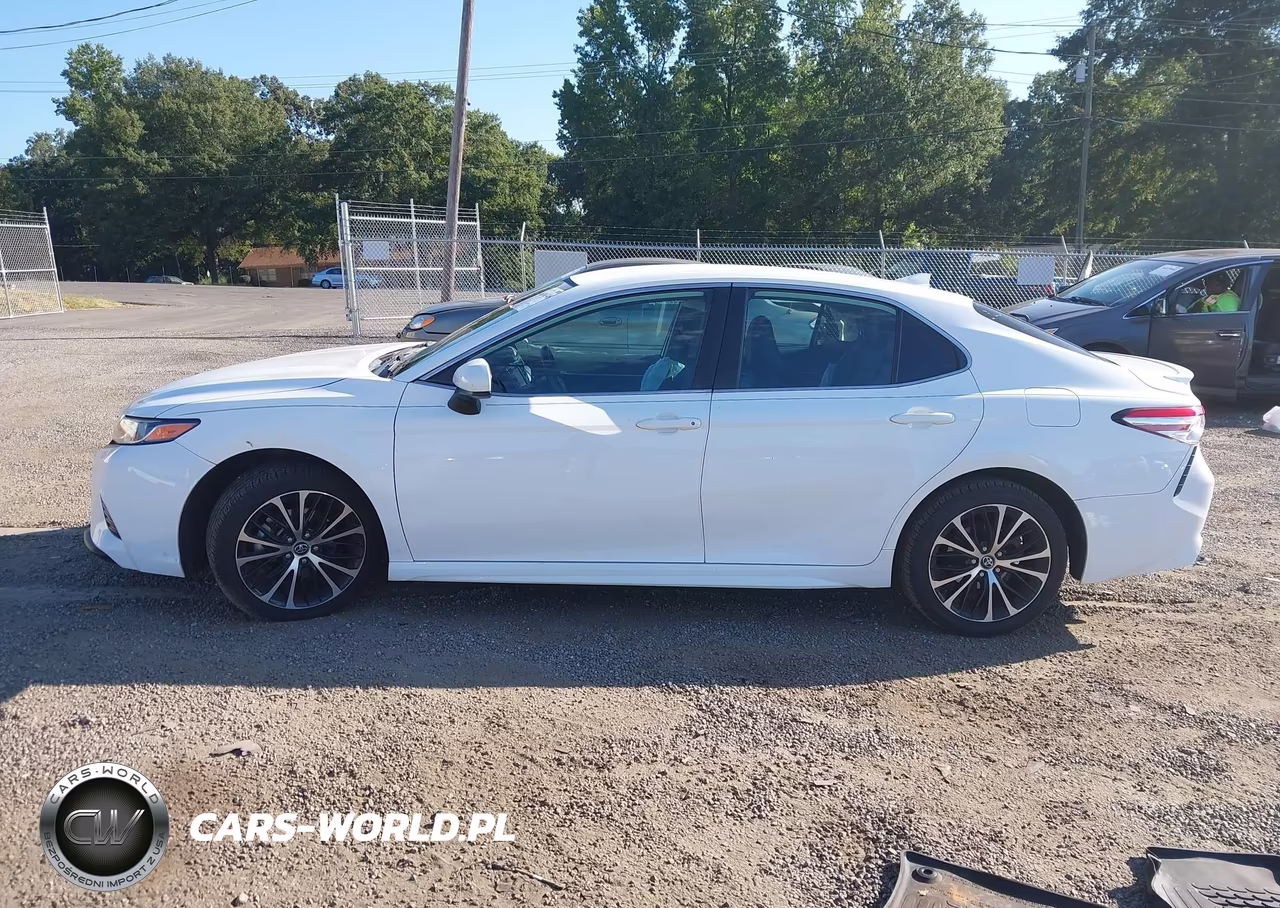 2020 Toyota Camry Se VIN:4T1G11AK8LU898258 - 14