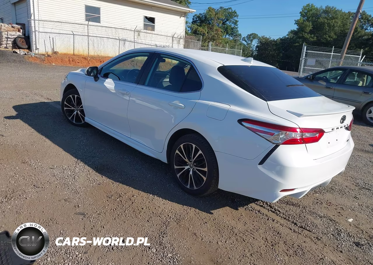 2020 Toyota Camry Se VIN:4T1G11AK8LU898258 - 3