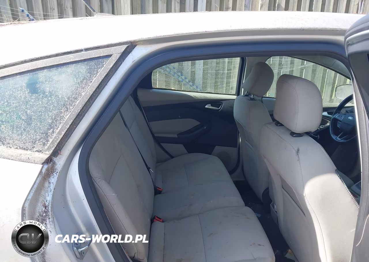 2017 Ford Focus Se VIN:1FADP3K27HL208972 - 8