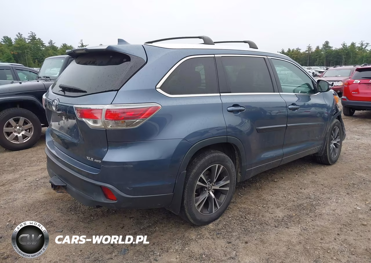 2016 Toyota Highlander Xle V6 VIN:5TDJKRFHXGS502229 - 4