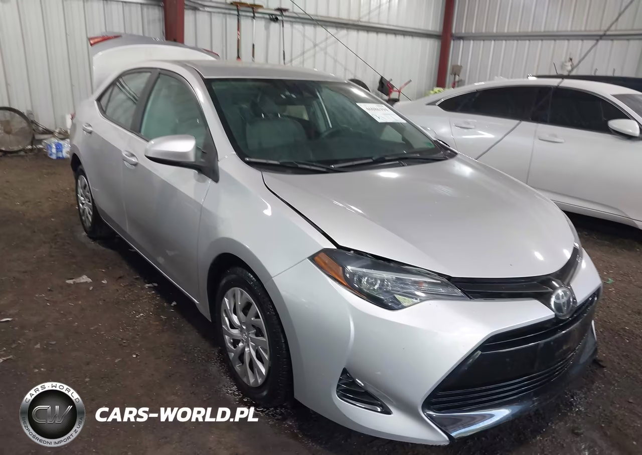 2017 Toyota Corolla Le VIN:2T1BURHE5HC807830 - 1