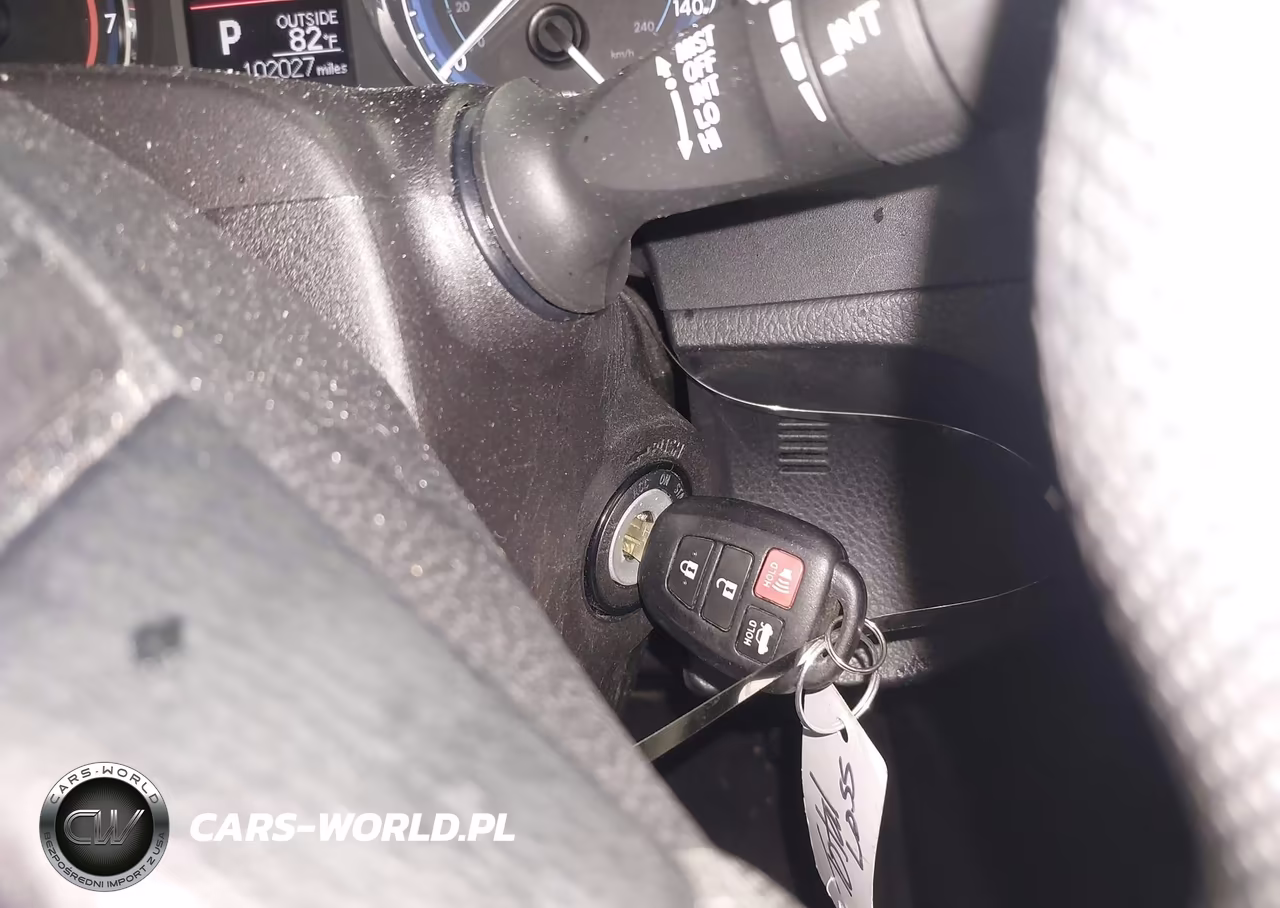 2017 Toyota Corolla Le VIN:2T1BURHE5HC807830 - 11
