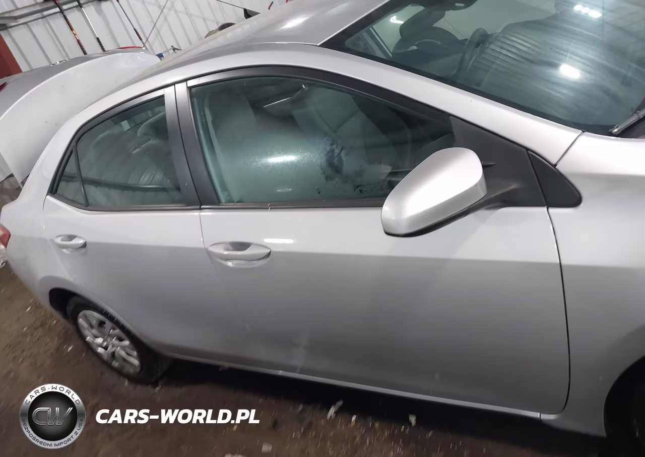 2017 Toyota Corolla Le VIN:2T1BURHE5HC807830 - 14