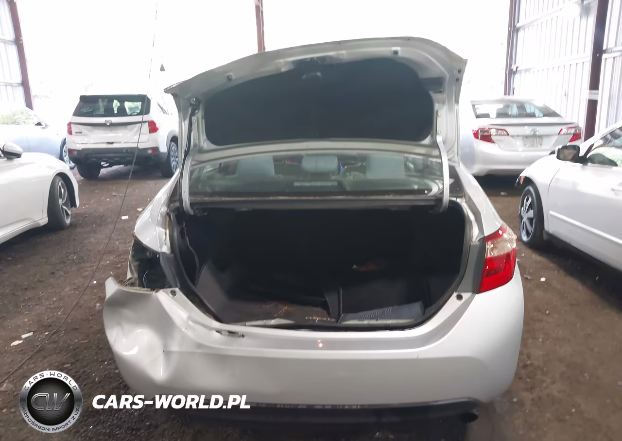 2017 Toyota Corolla Le VIN:2T1BURHE5HC807830 - 17
